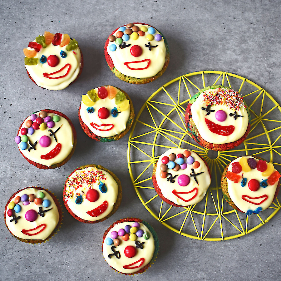 Clown-Muffins - Rezepte mit Herz|Bunte Clown Muffins