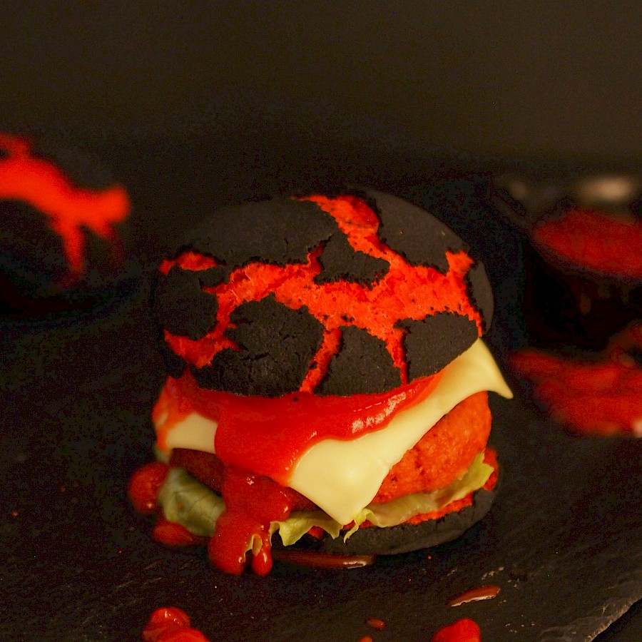 Lava-Burger - Rezepte mit Herz|Halloween Lava-Burger