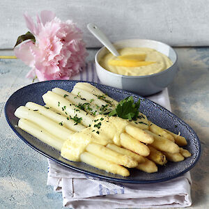 spargel-mit-cremigem-mango-dip-aus-dem-thermomix