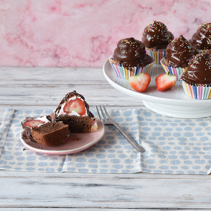 Erdbeer-Schoko-Cupcakes